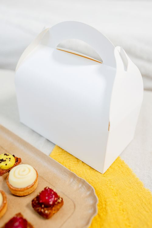 Boites blanches à poignées - 20 x 18 x 7 cm (50 unités)